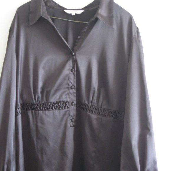 Black satin-like blouse AE City size 18. - Picture 1 of 1